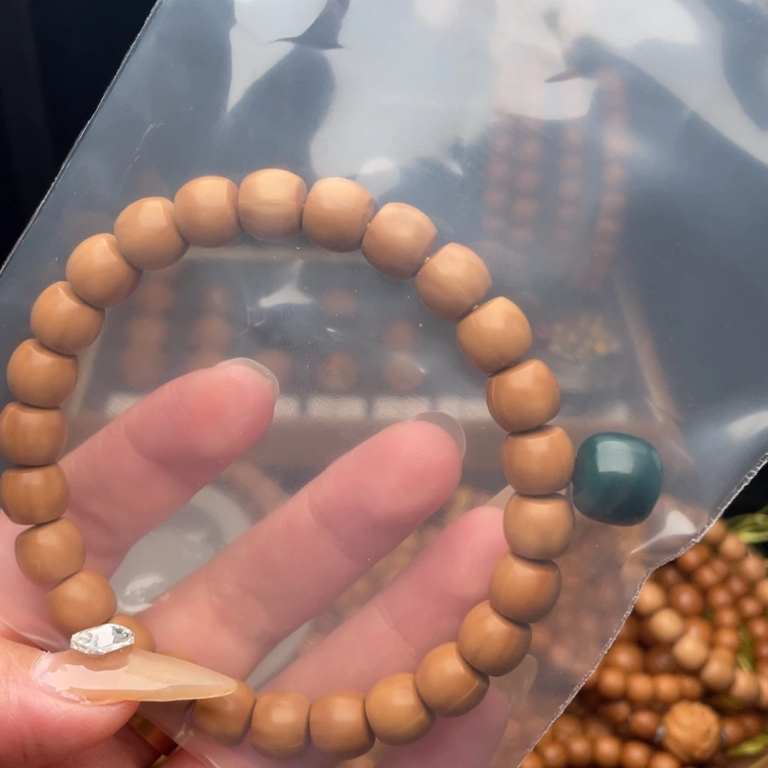 蟹****手串桃核直切微瑕