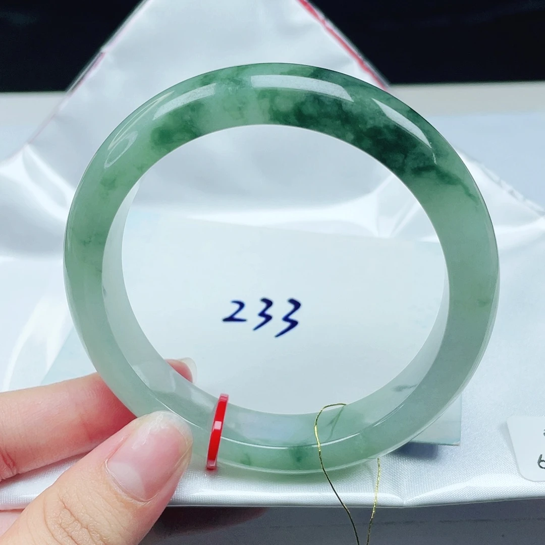 翡翠未镶嵌手镯正圈60