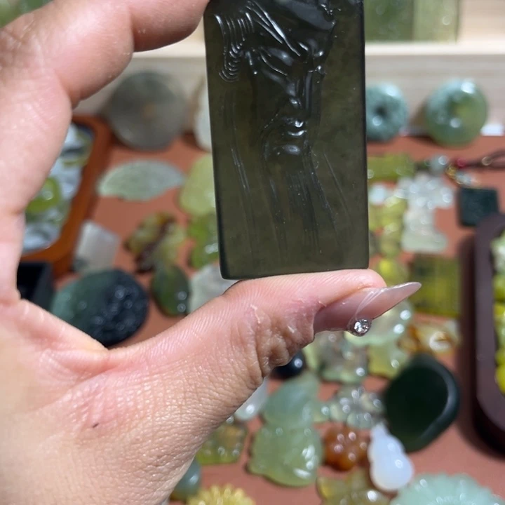 蛇纹石玉合金颈饰