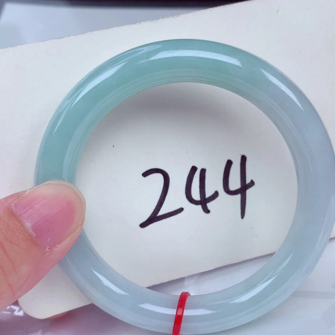 翡翠未镶嵌手镯翡翠