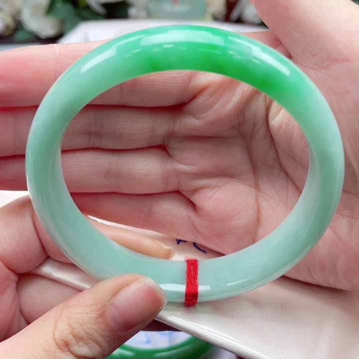 未镶嵌手镯翡翠翡翠