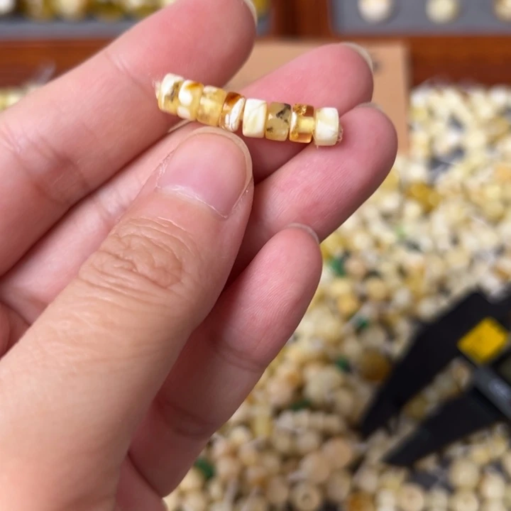 蜜蜡未镶嵌裸石5.6mm一组
