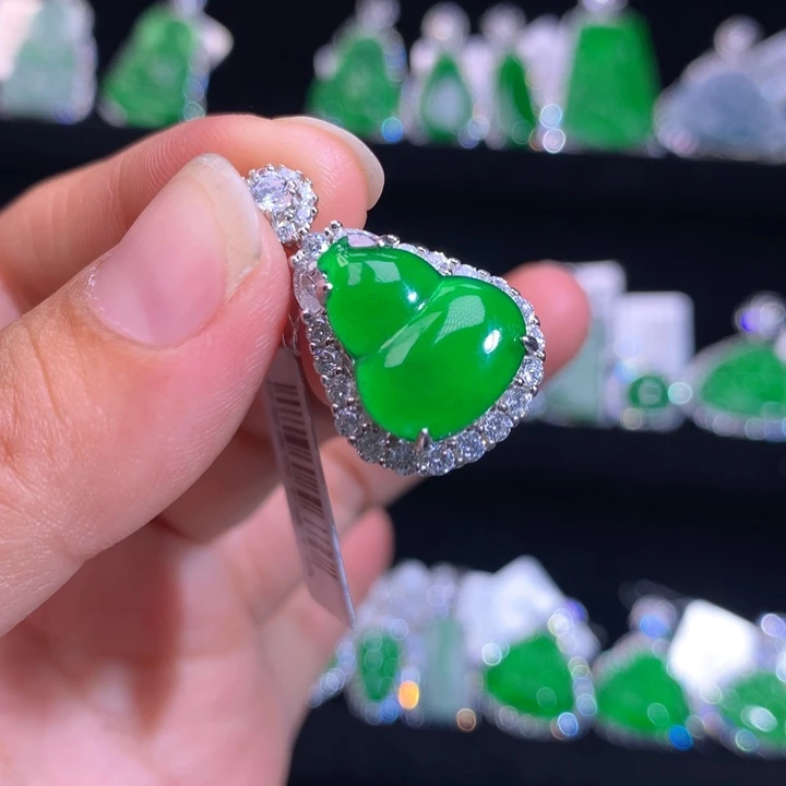 【闪购商品】颈饰银S925镶嵌翡翠天然翡翠