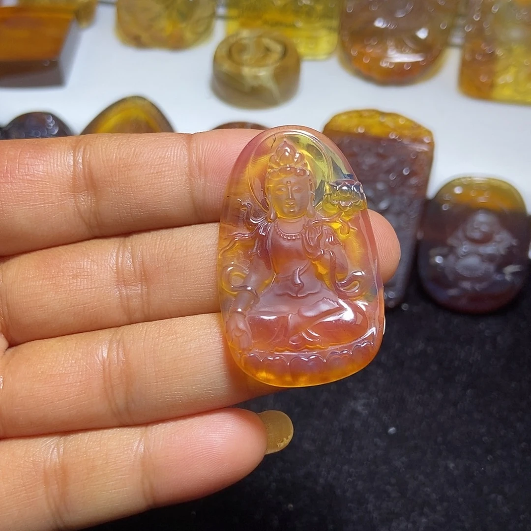 琥珀未镶嵌颈饰缅甸天然琥珀吊坠