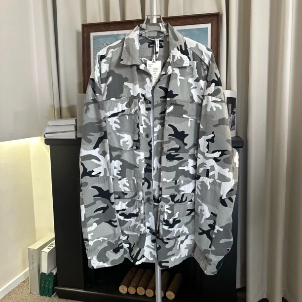 全新未使用 Balenciaga/巴黎世家 BA00930 迷彩四袋工装外套40码