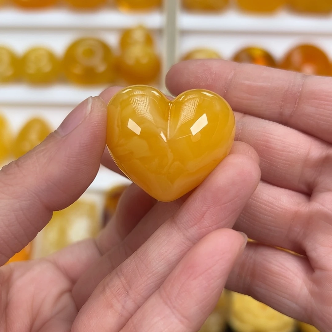 蜜蜡未镶嵌颈饰12.4克