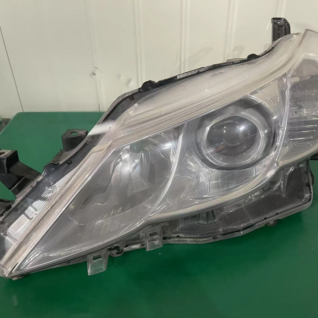 1-642 10-12款 丰田锐志低配左大灯