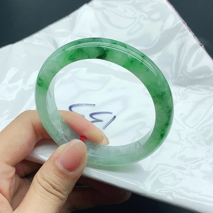 未镶嵌手镯翡翠133