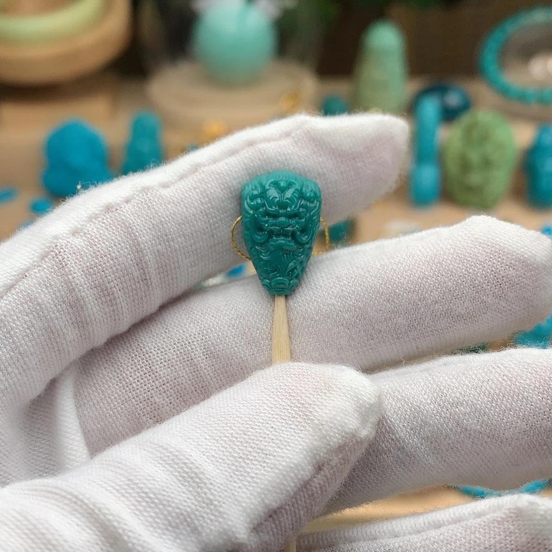 绿松石未镶嵌珠宝奇石