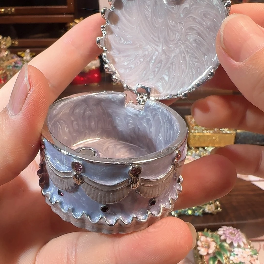 手工制品请勿吹毛求疵