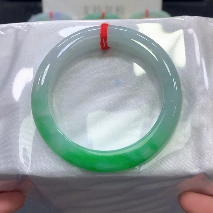 未镶嵌手镯翡翠翡翠