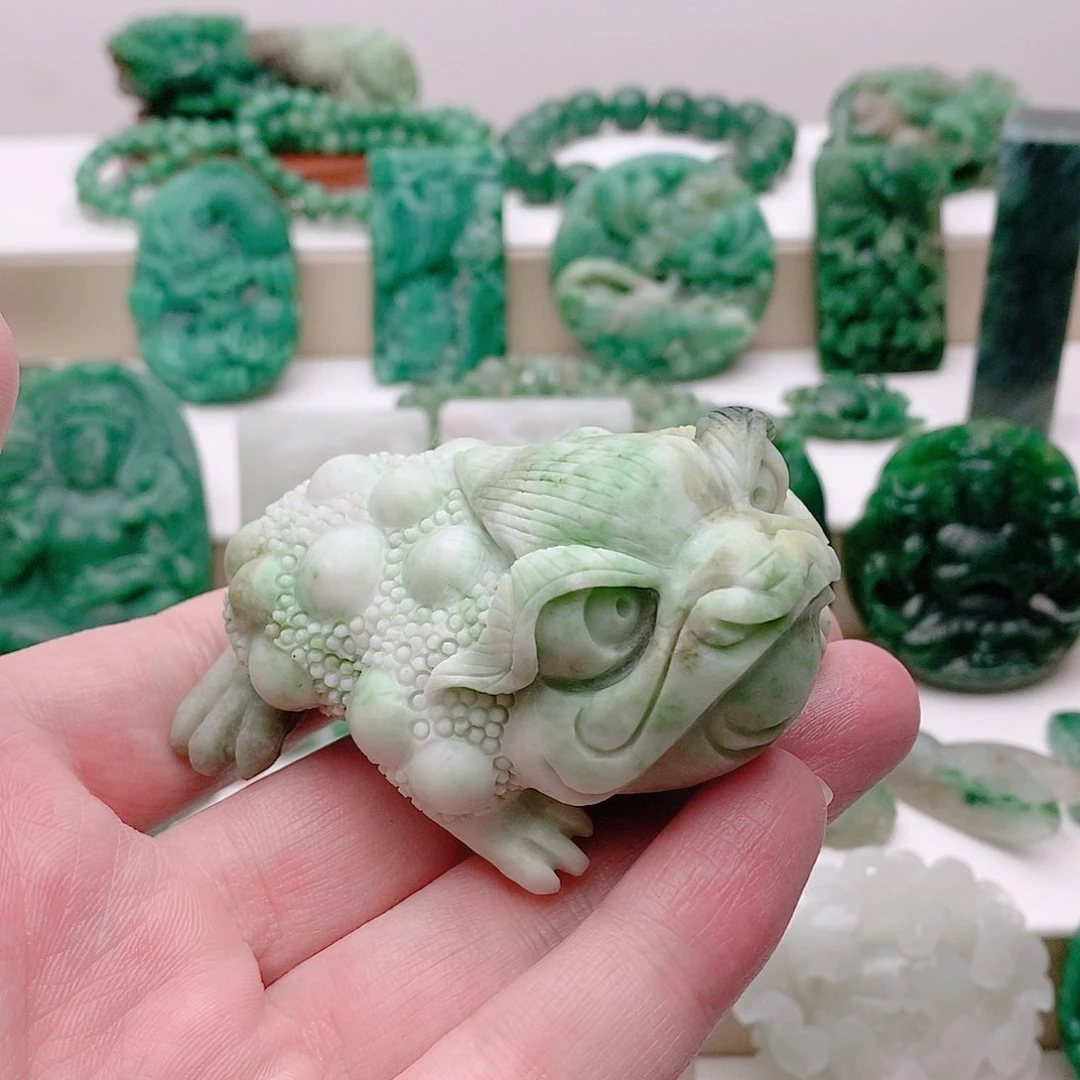 独山玉未镶嵌手把件