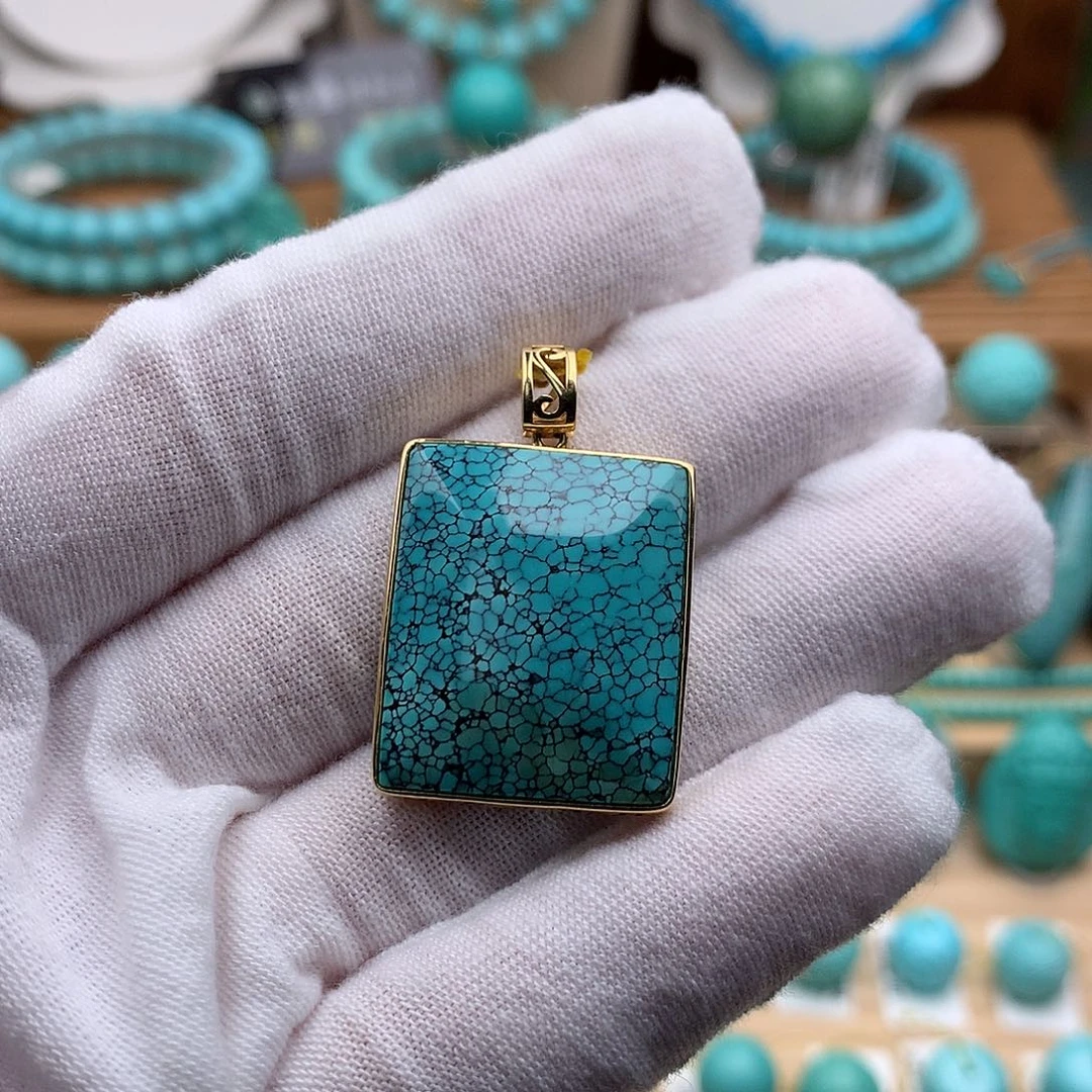 绿松石18K金镶嵌珠宝奇石