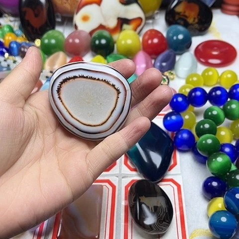 玛瑙/玉髓颈饰未镶嵌