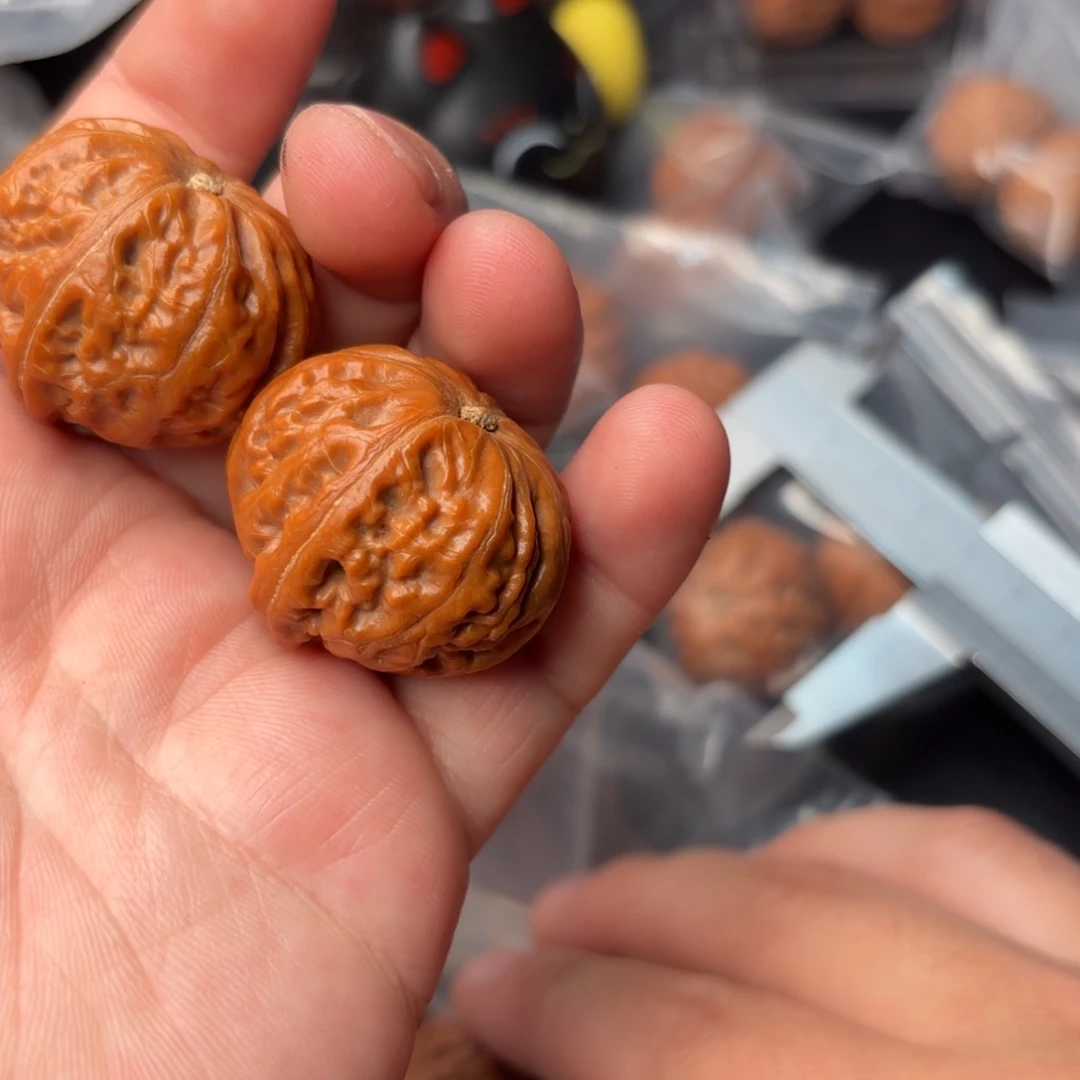 文玩核桃把件75000000