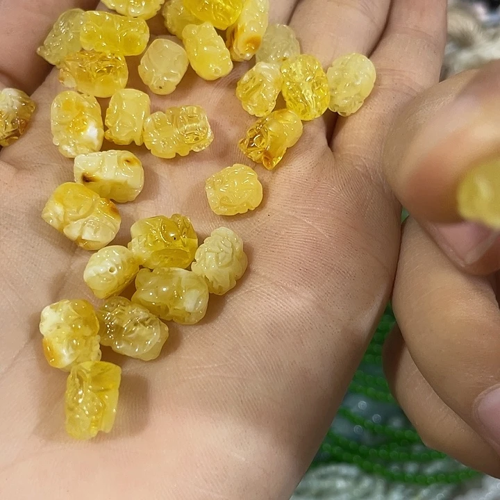 玛瑙/玉髓合金珠宝半成品一颗天然蜜蜡貔貅