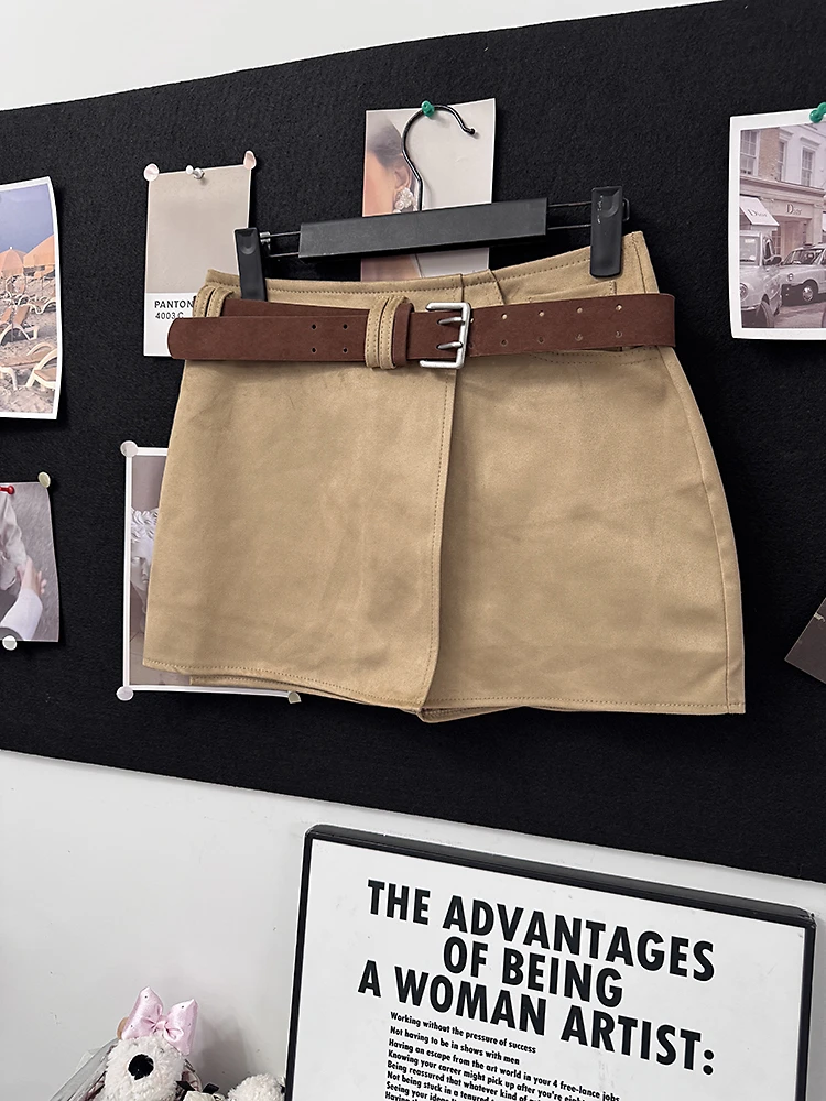 美式复古卡其色秋冬短裙子女秋冬新款高级显瘦感辣妹包臀半身裙