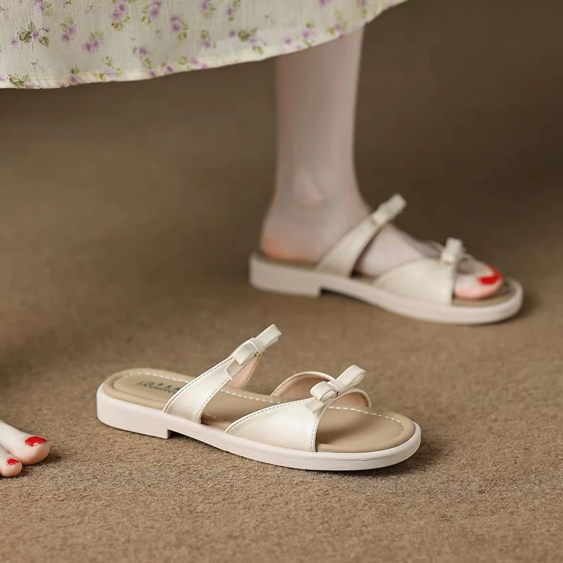 外穿平底拖鞋女2025年新款蝴蝶结一字带软底不累脚休闲百搭赖人拖