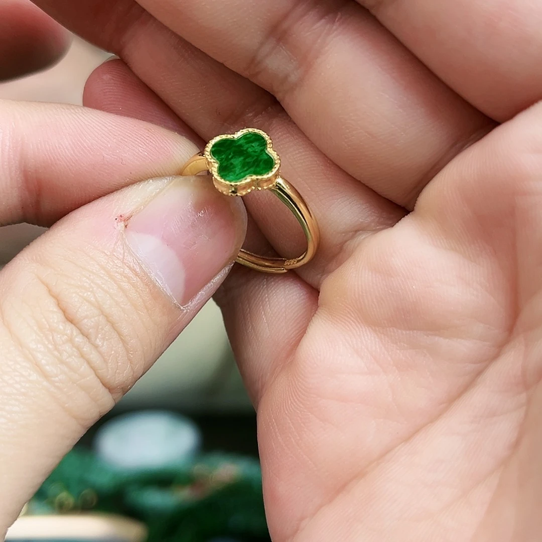 翡翠颈饰银S925镶嵌戒指