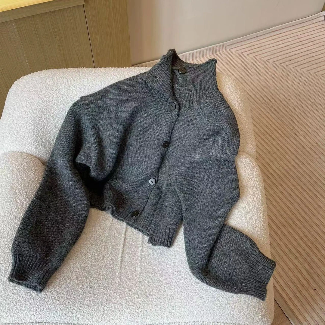 Barbie 辣酱 2765 秋季慵懒风单排扣长袖针织毛衣纯色立领上衣