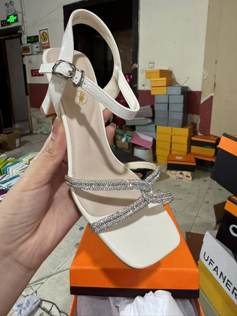 B-729 夏季新款百搭舒适软底凉鞋160-612