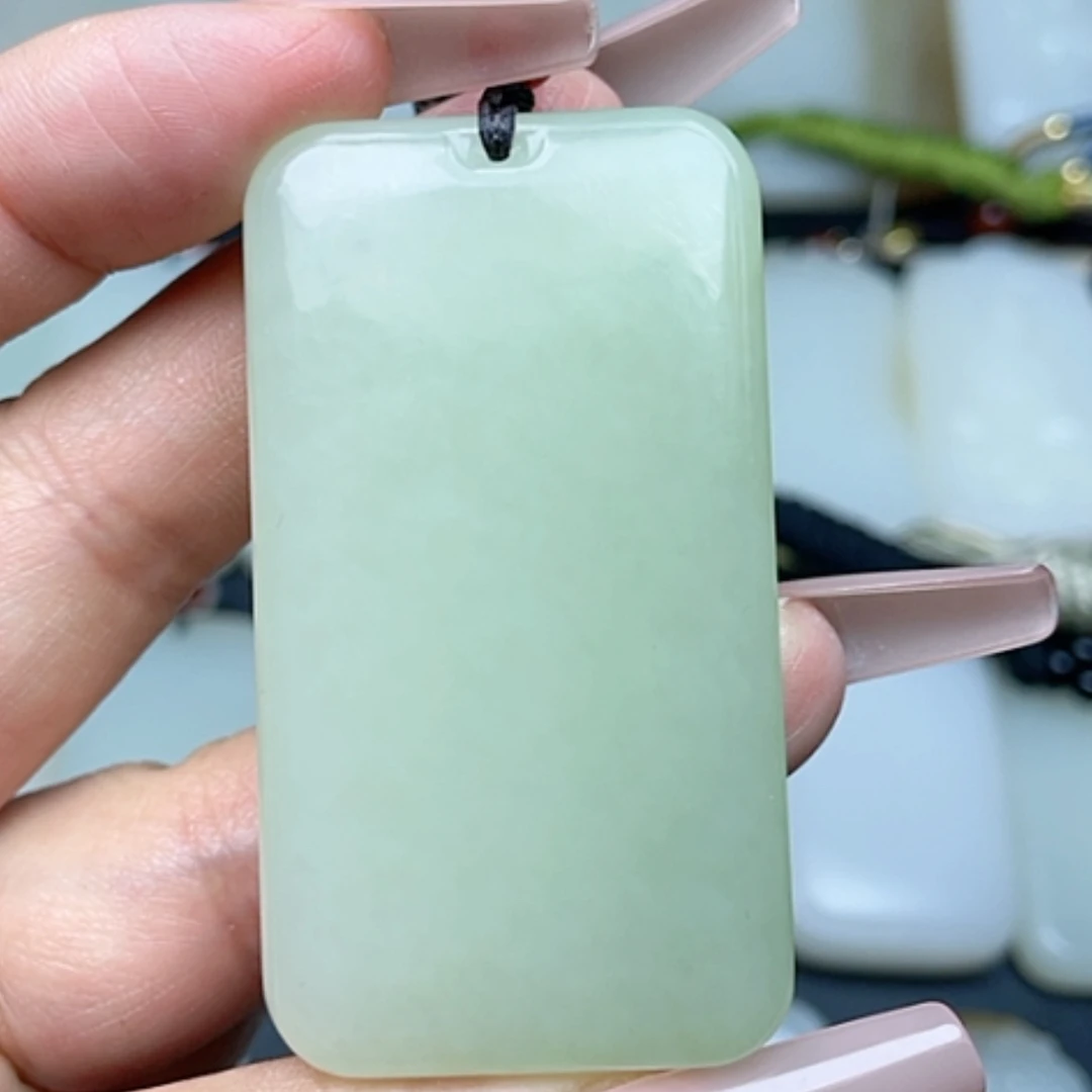 【闪购商品】颈饰未镶嵌和田玉