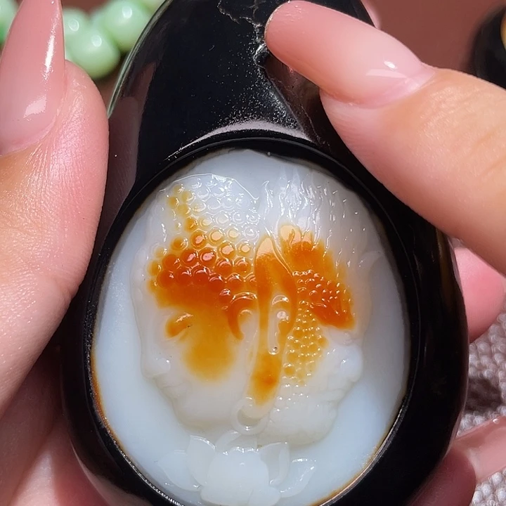 徐***哥和田玉未镶嵌颈饰