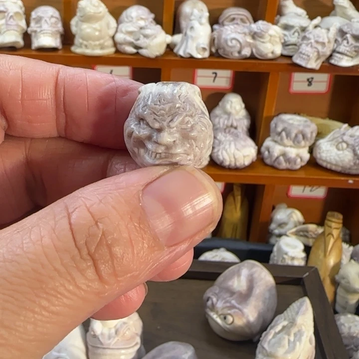 非金属配饰鹿角雕刻生肖兔