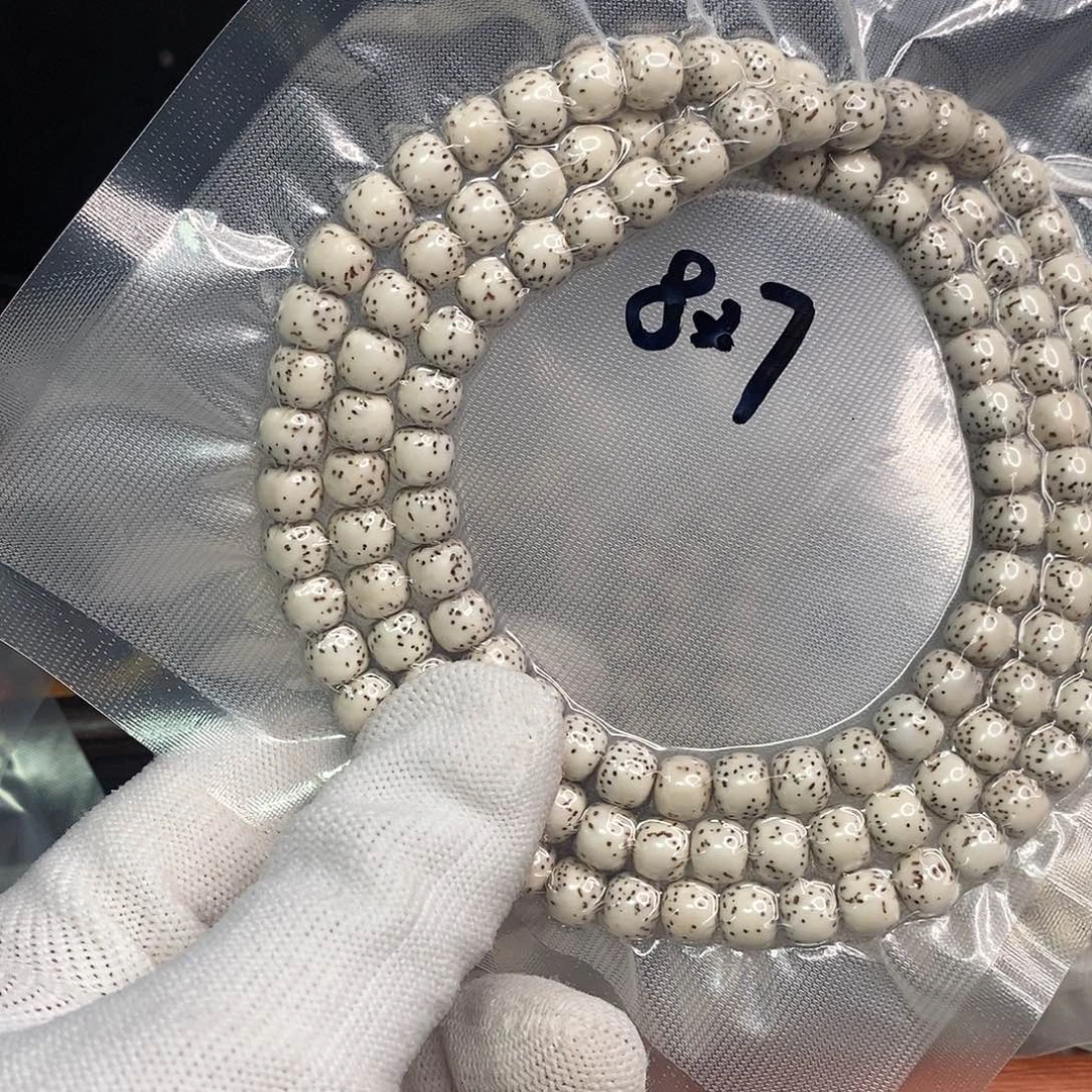 星月菩提手串87大留白河豚原生态