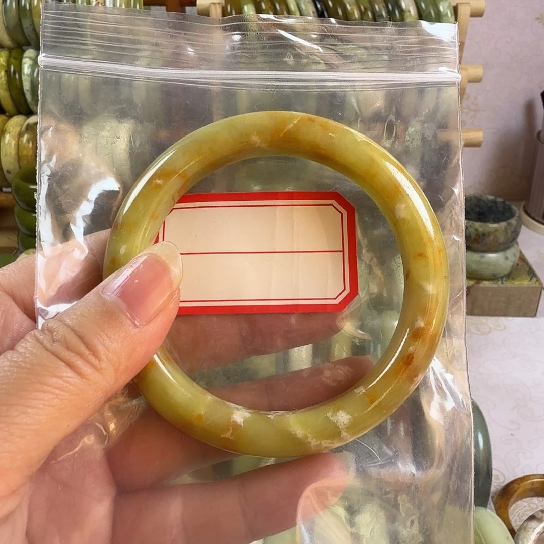 璀***嫣蛇纹石玉未镶嵌手镯