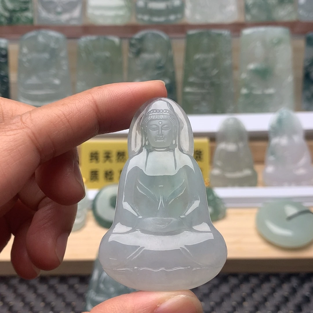 翡翠未镶嵌颈饰素衣