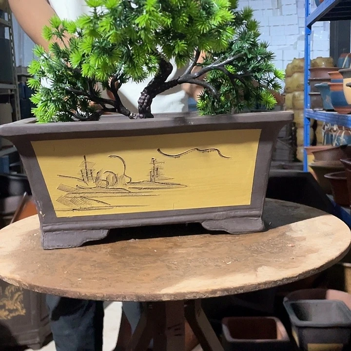 32黄色刻绘马槽花盆