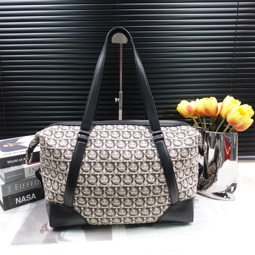 95新 FERRAGAMO/菲拉格慕 单肩包/T10303132