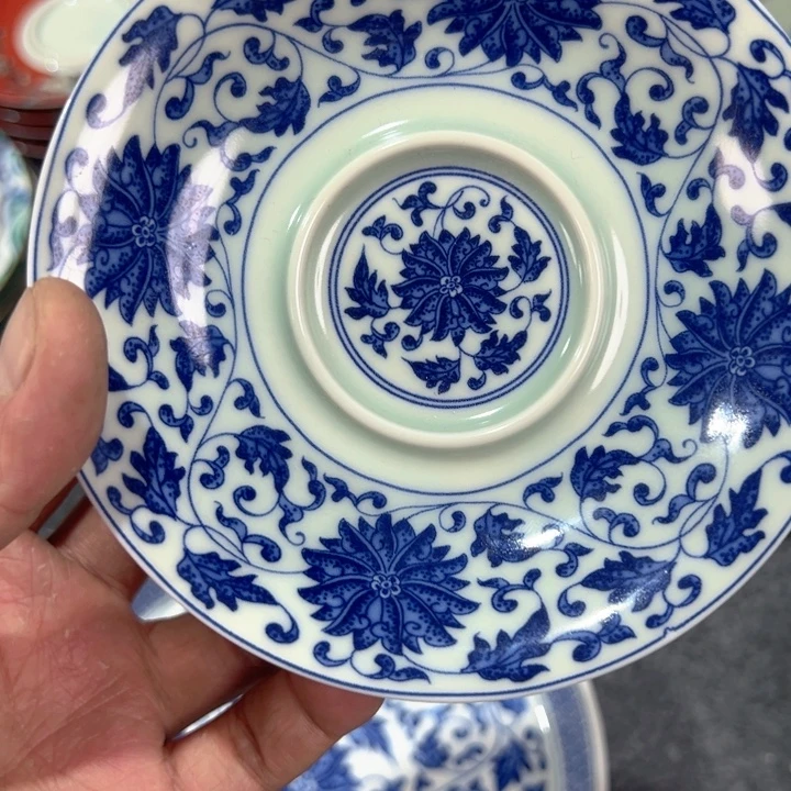 瓷片白青花缠枝莲平足底托