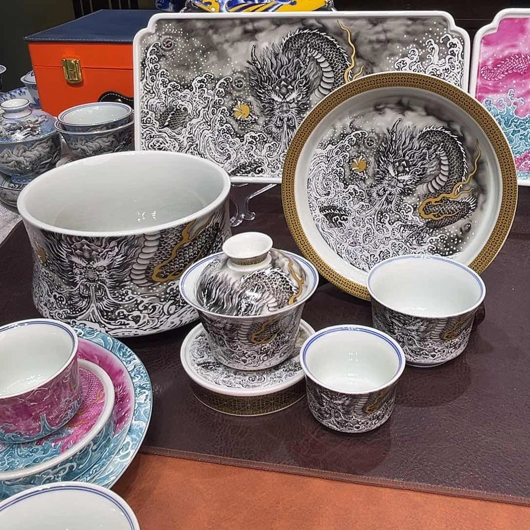 摆件好咯莫哦莫哦莫我