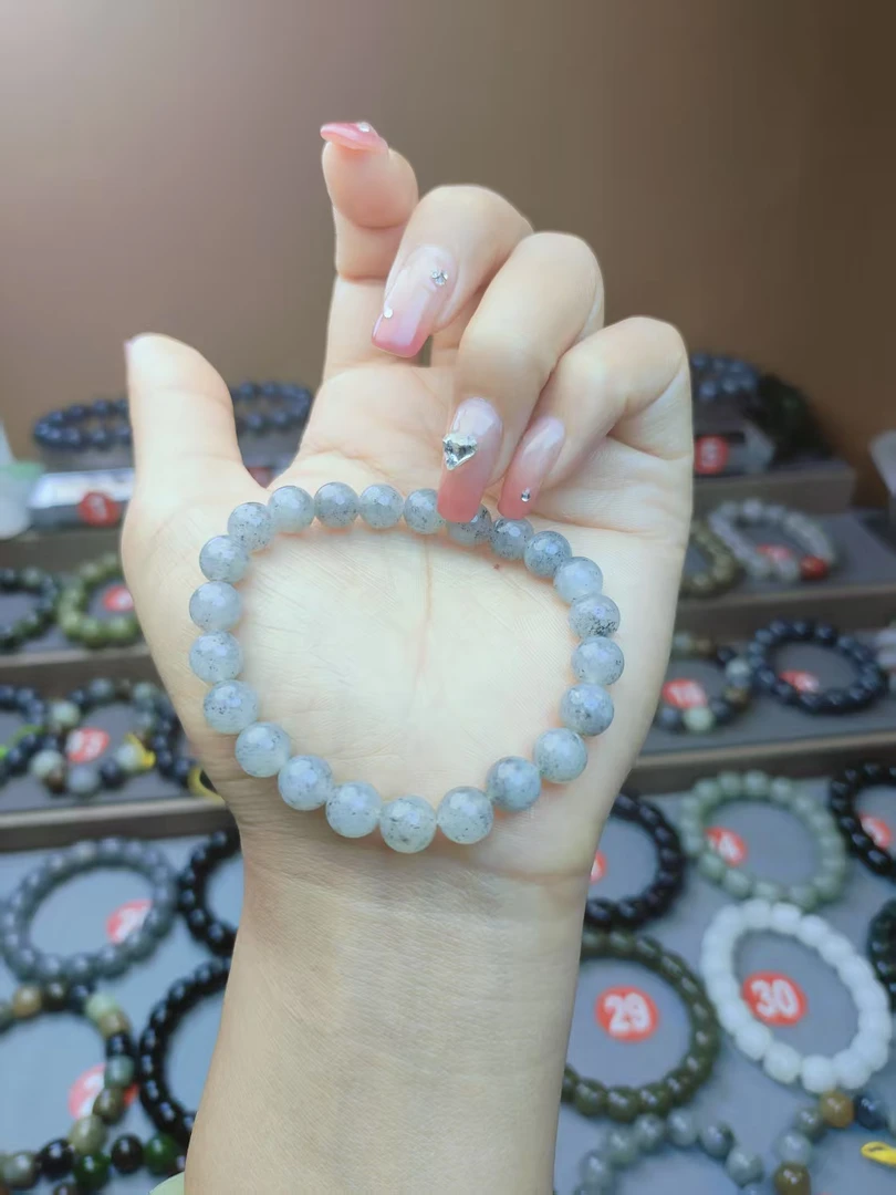 新疆和田玉点墨青花卡10圆珠