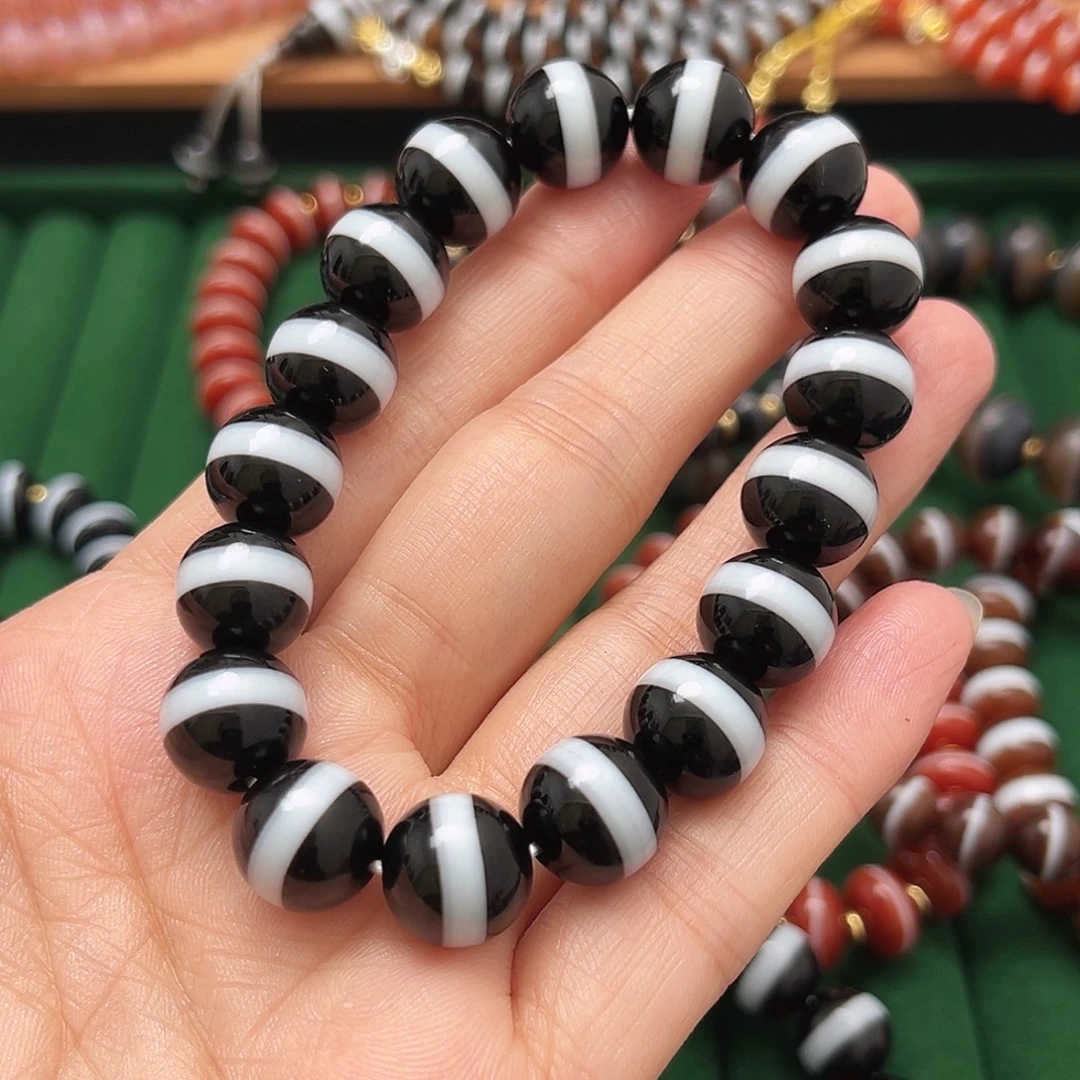 彤***画玛瑙/玉髓合金手串