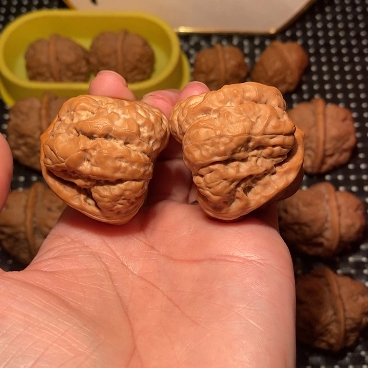 把件文玩核桃四开细腰超大腿蛙王