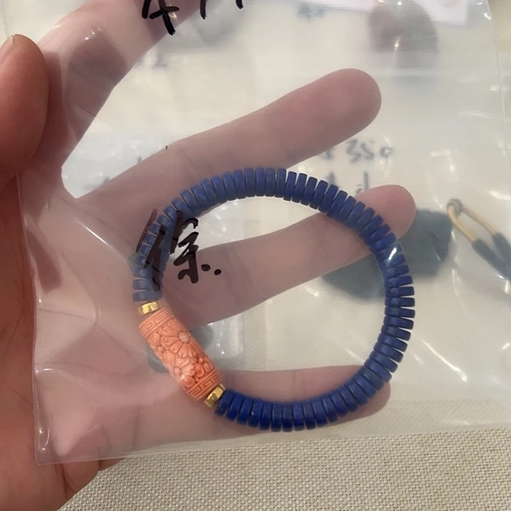 徐****和田玉未镶嵌耳饰