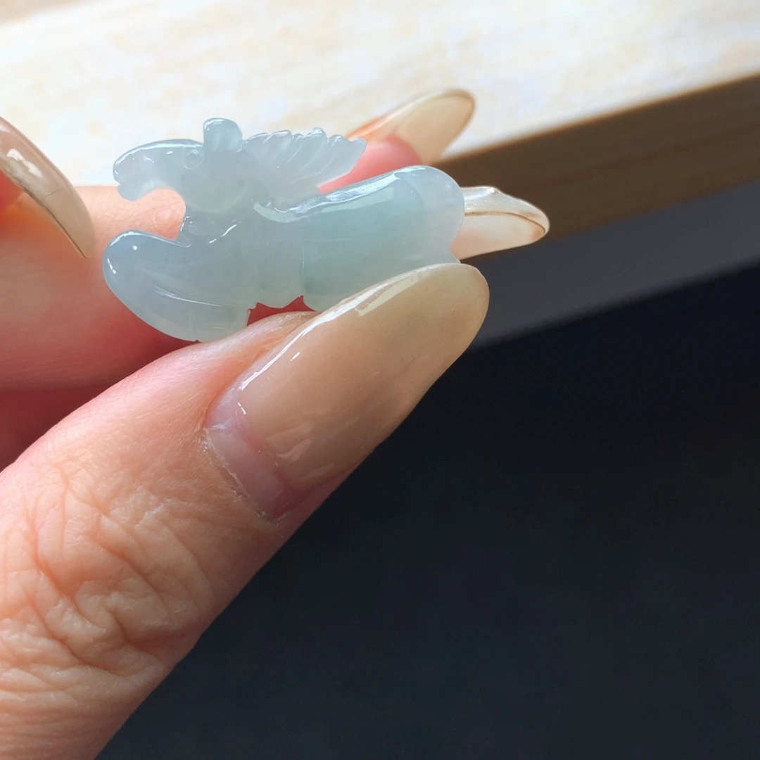 翡翠未镶嵌颈饰吊坠