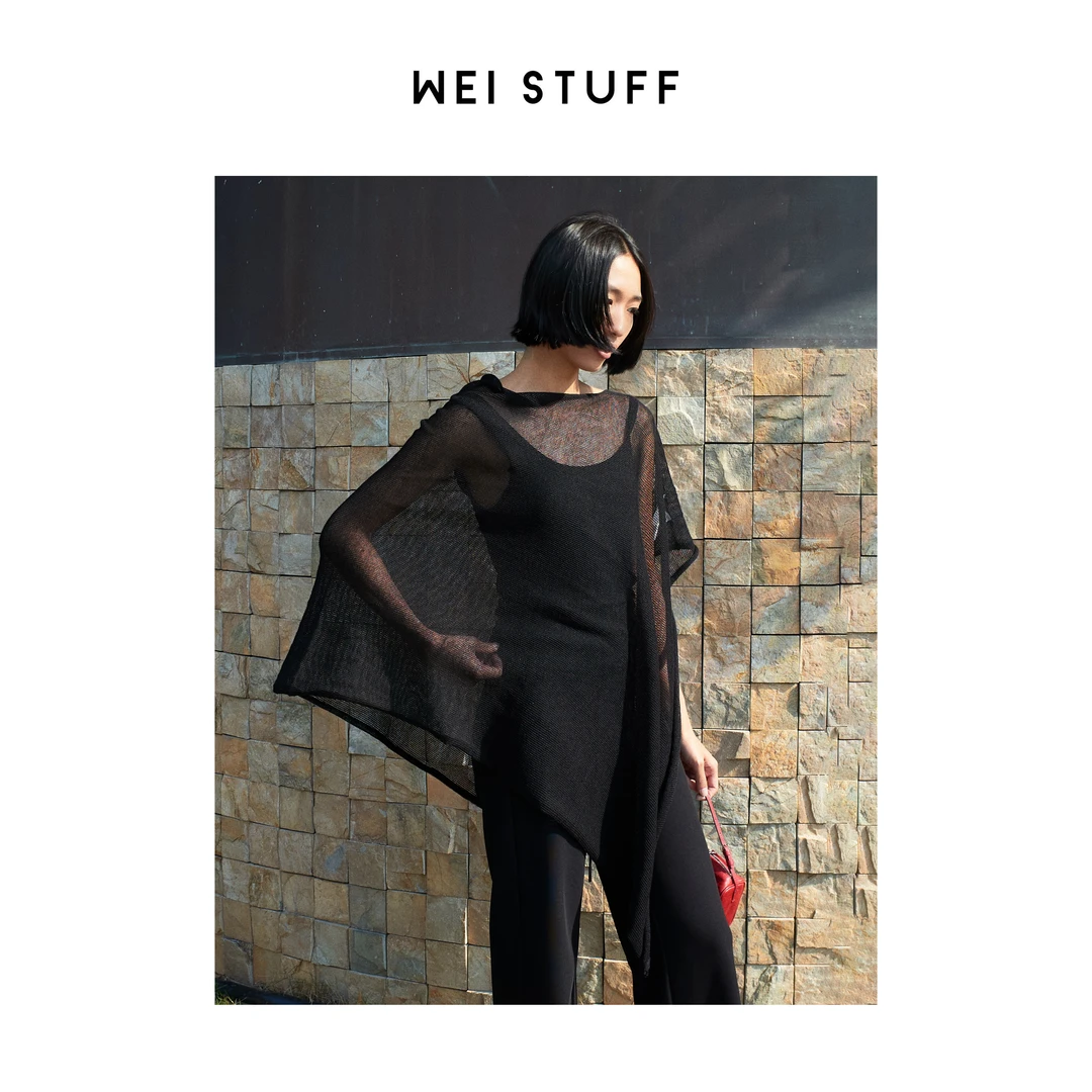 WEI STUFF 春季简约时尚黑色简约设计师慵懒不对称斗篷披肩 8575.