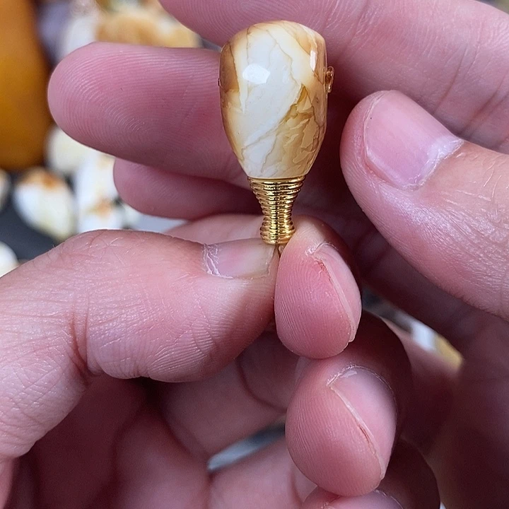 琥珀未镶嵌珠宝奇石我