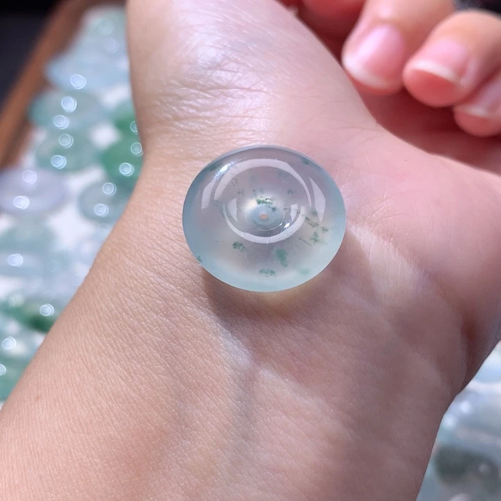 颈饰未镶嵌翡翠高冰飘花肥扣子