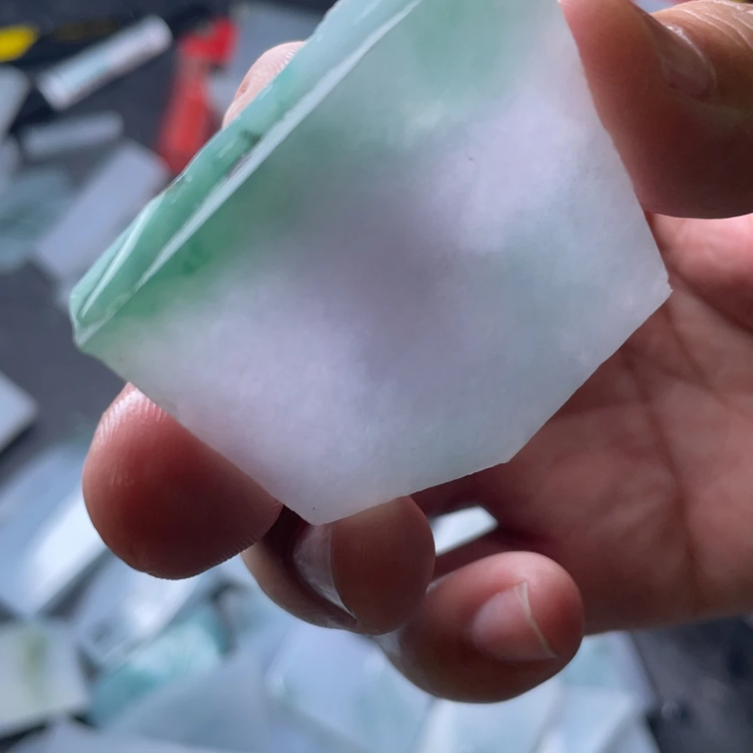 未镶嵌定制翡翠