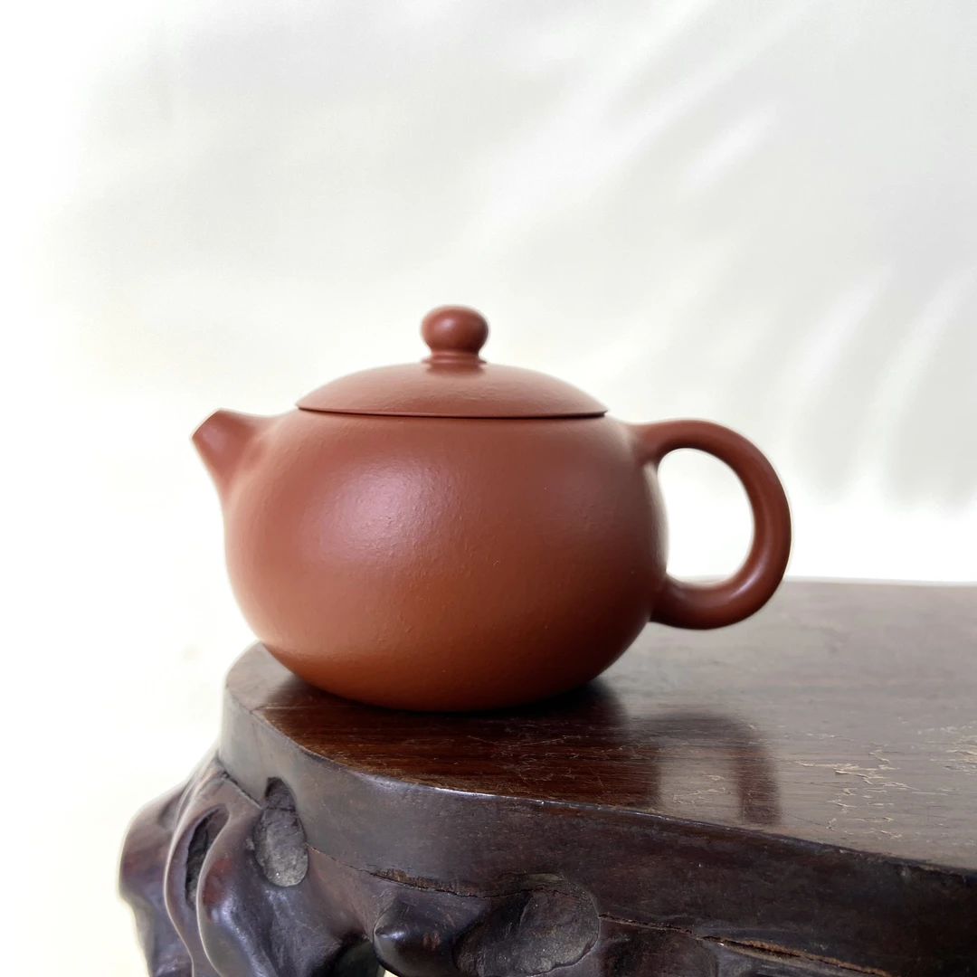 宜兴手工紫砂陶 （万旭霞）90cc茶壶GS4208-22