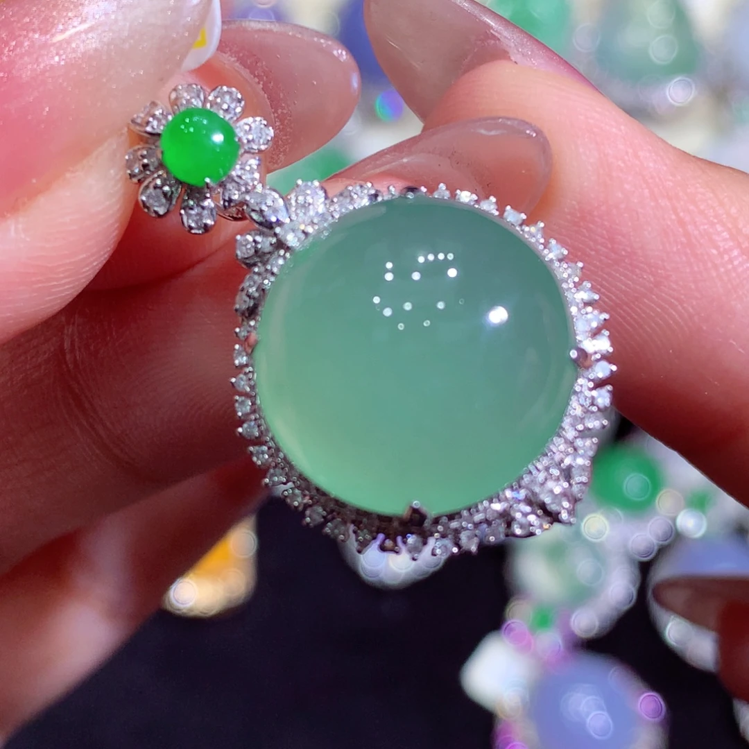 翡翠18K金镶嵌吊坠(不含链)