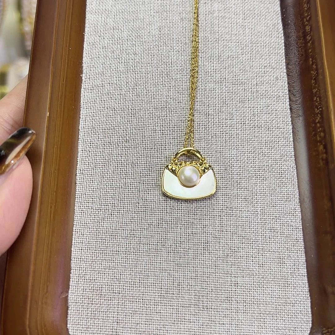 淡水珍珠颈饰合金