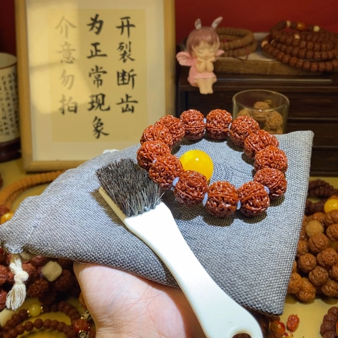 金刚菩提吊坠226玉化满肉