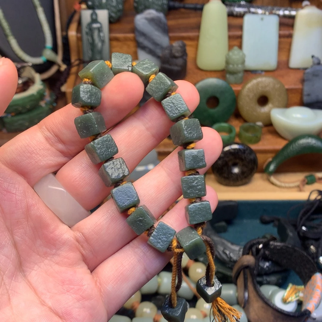 和田玉（糖玉）未镶嵌挂件