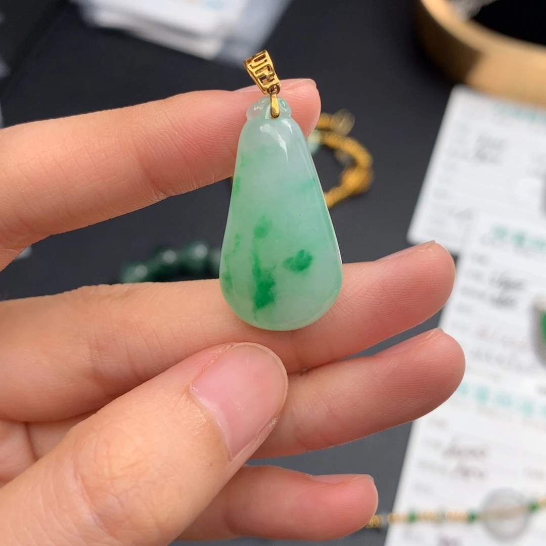 裸石翡翠翡翠吊坠